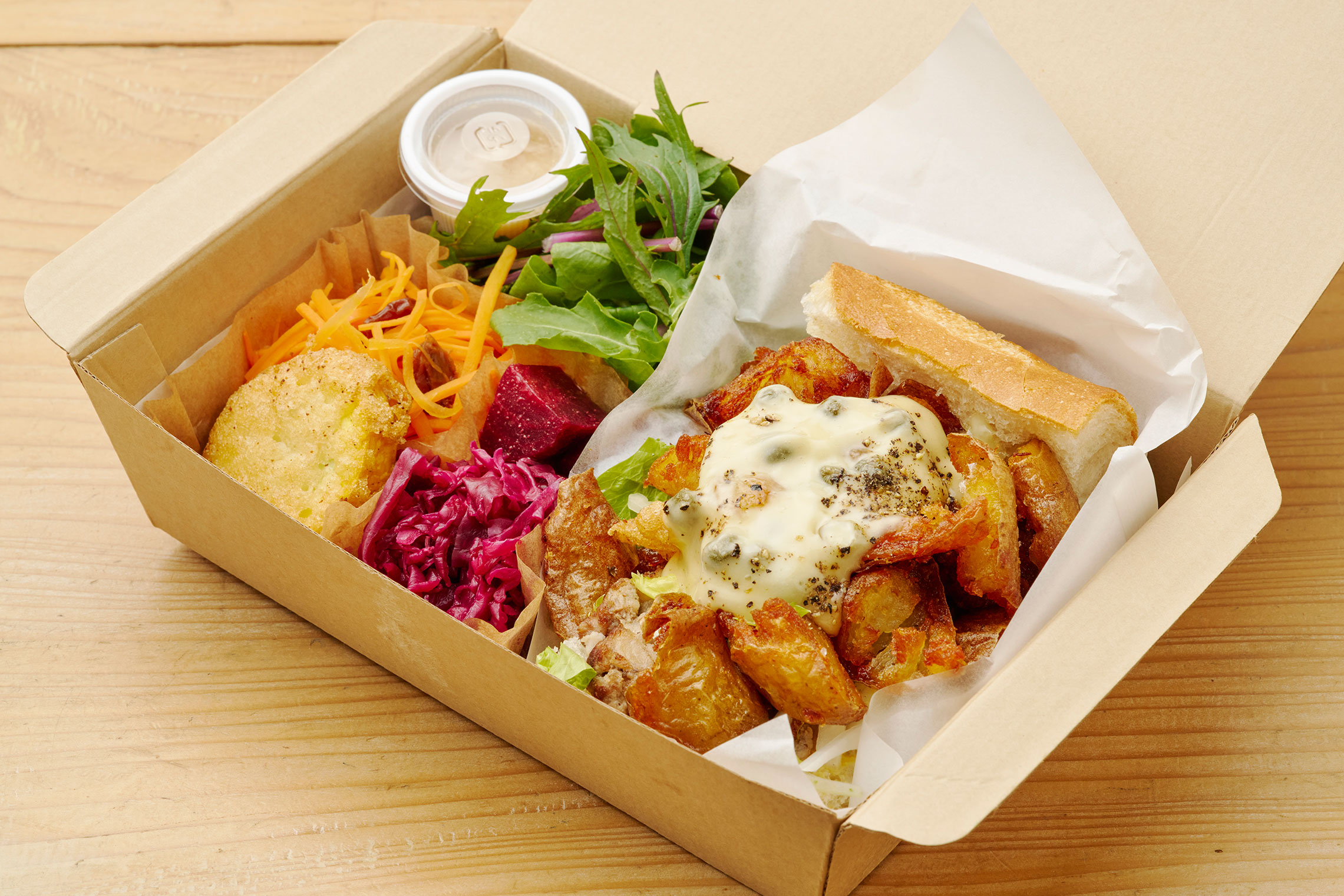 どうくつパンお弁当